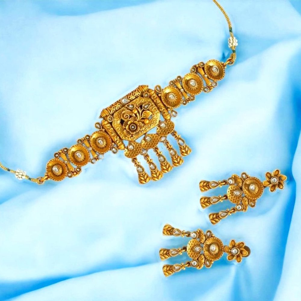 Choker Matte Gold Necklace Set